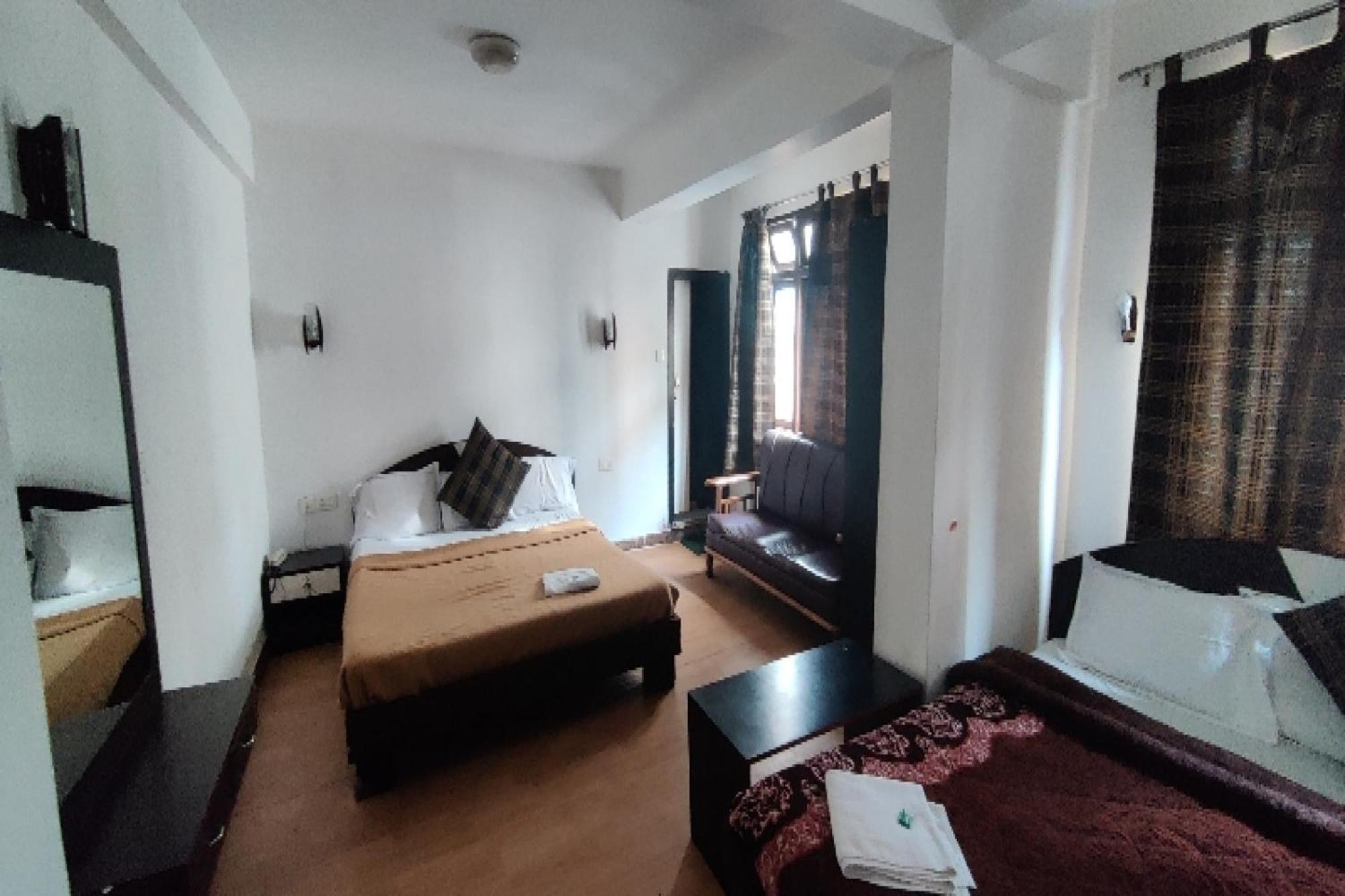 OYO 8272 Hotel Pratigya Residency Gangtok Bagian luar foto